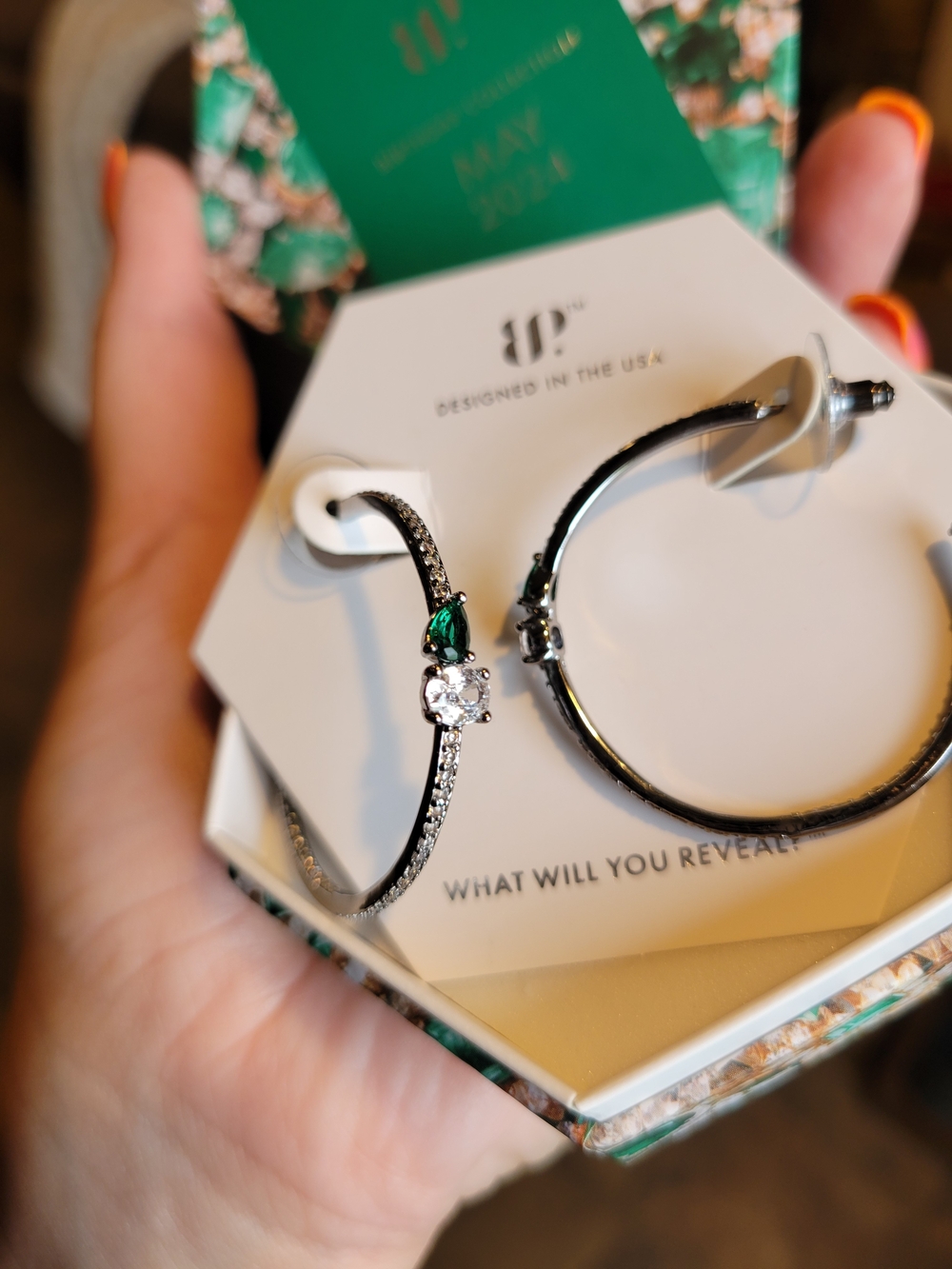 Bomb Party Emerald Hoop Earrings - She's Perfection